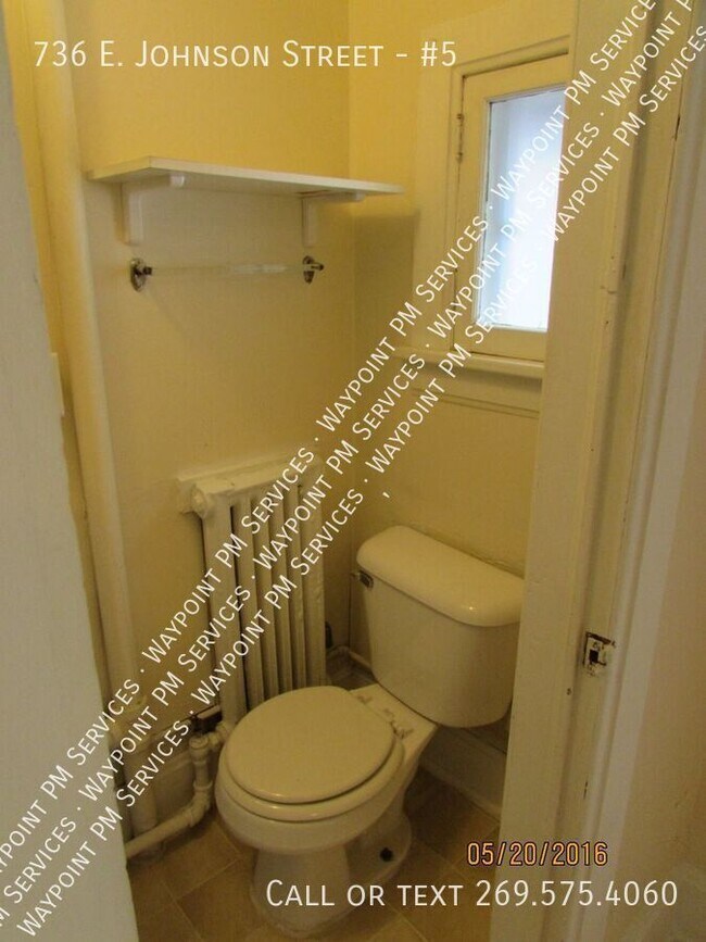 Building Photo - 736 E Johnson St