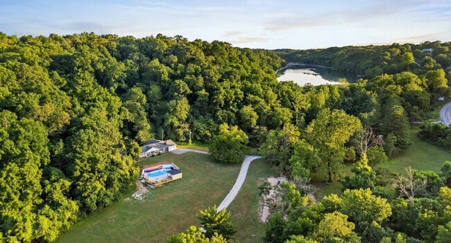 Building Photo - 1400 Prairie Creek Dr