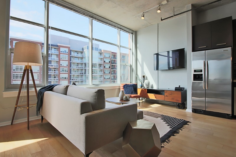 Building Photo - 1189 S Delano Ct