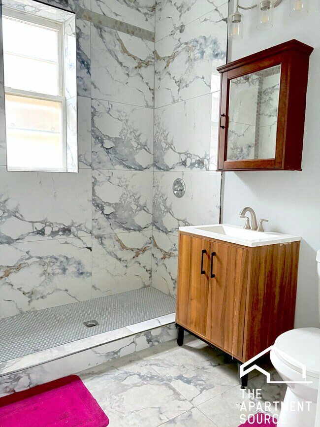 Building Photo - 3539 W Grenshaw St