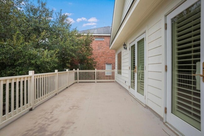 Building Photo - 7516 Pinehurst Ct