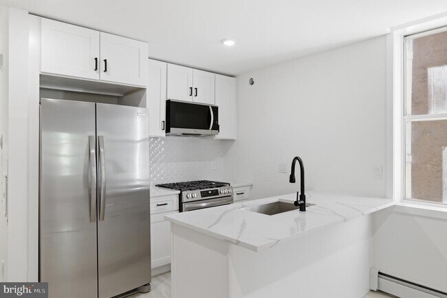 Building Photo - 5939 Drexel Rd