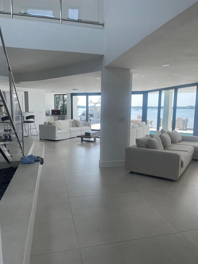 Building Photo - 7720 Miami View Dr