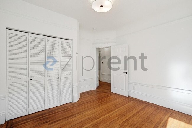 Building Photo - 1143 Anza St