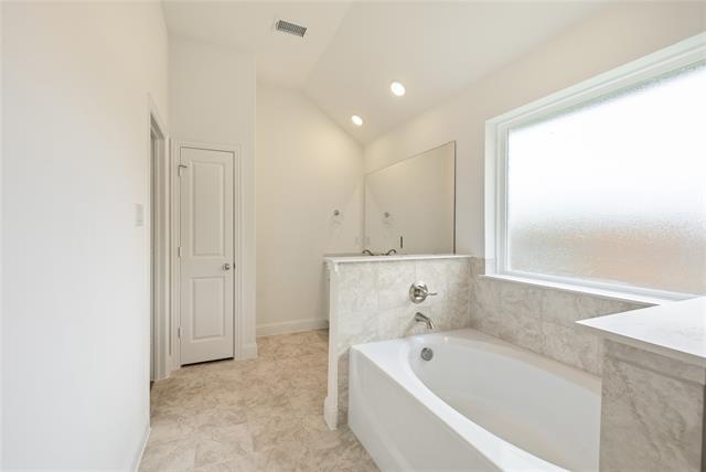 Building Photo - 1816 Laurel St