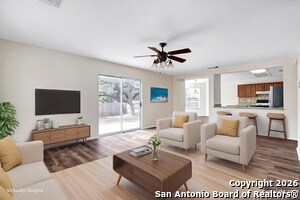 Building Photo - 827 Clover Creek