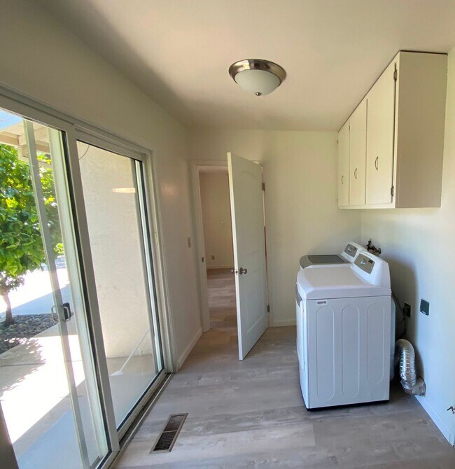 Building Photo - Coming Soon - Green Valley Home in Lovely Park-like Setting