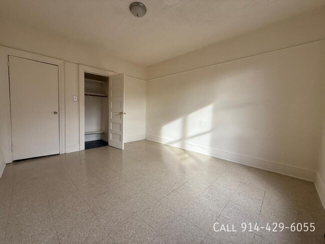 Building Photo - 82 Hamilton Ave