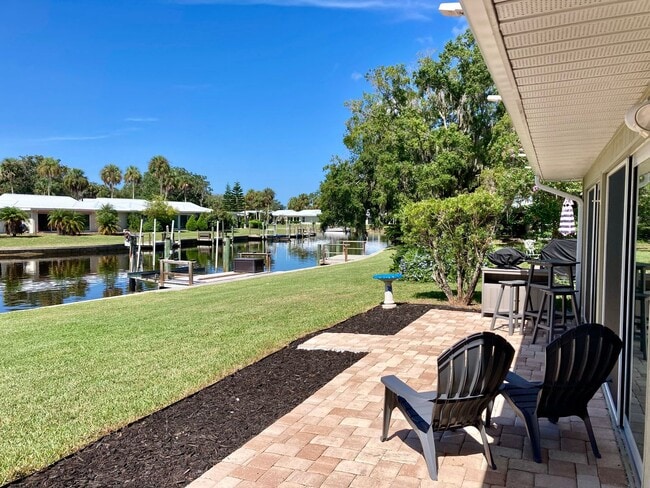 Building Photo - Completely remodeled waterfront condo!