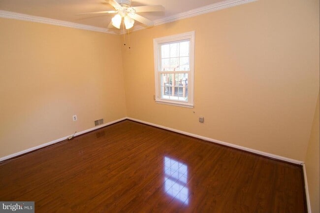 Building Photo - 222 Apple Blossom Ct