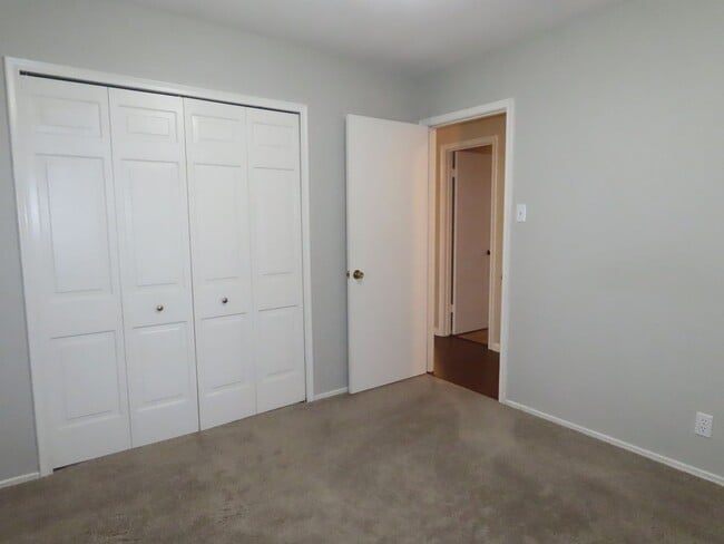 Building Photo - South Tyler! Lovely 3 Bedroom, 2 Bath Hous...