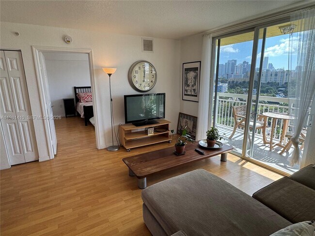 Building Photo - 816 NW 11th St