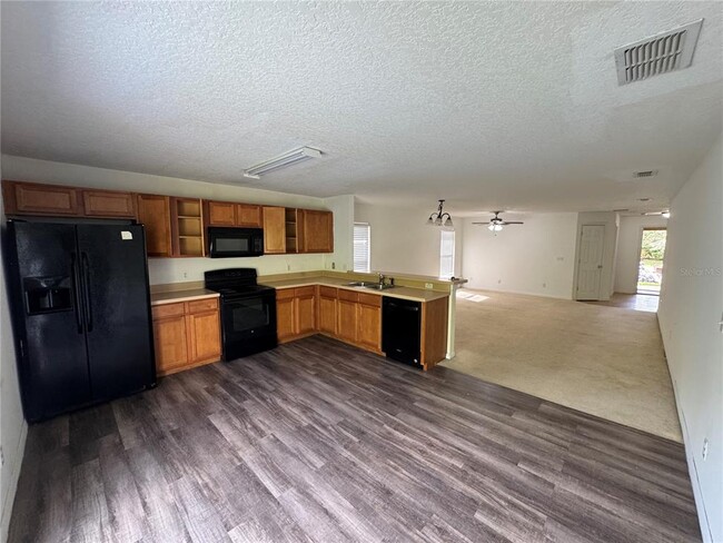 Building Photo - 446 Windrose Dr
