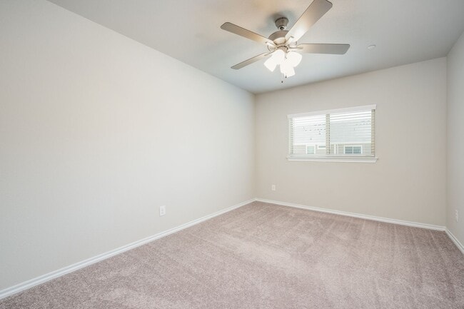 Building Photo - 3537 Brentwood Dr