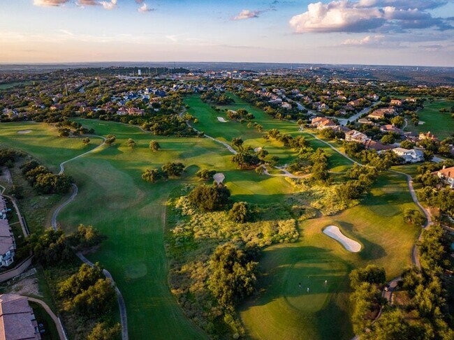 Building Photo - 14305 Broadwinged Hawk Dr