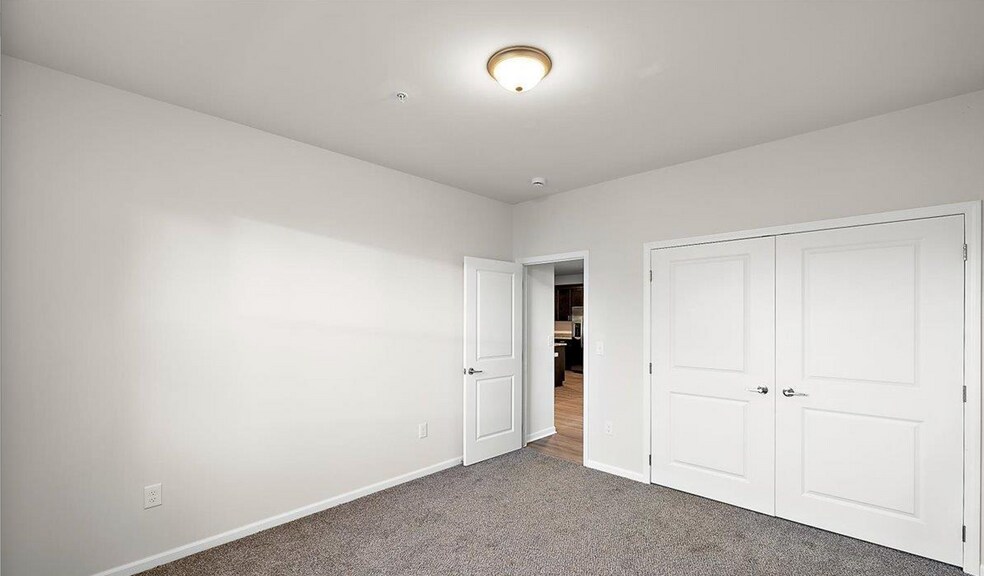 Building Photo - 8280 Heywood Cir