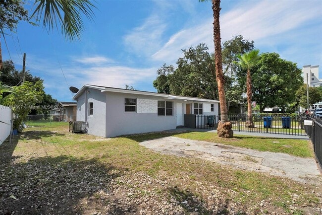 Building Photo - 3052 NW 78th St