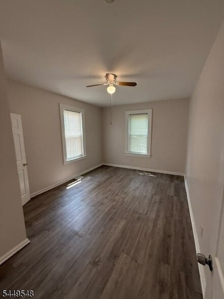Building Photo - 86 Mapes Ave