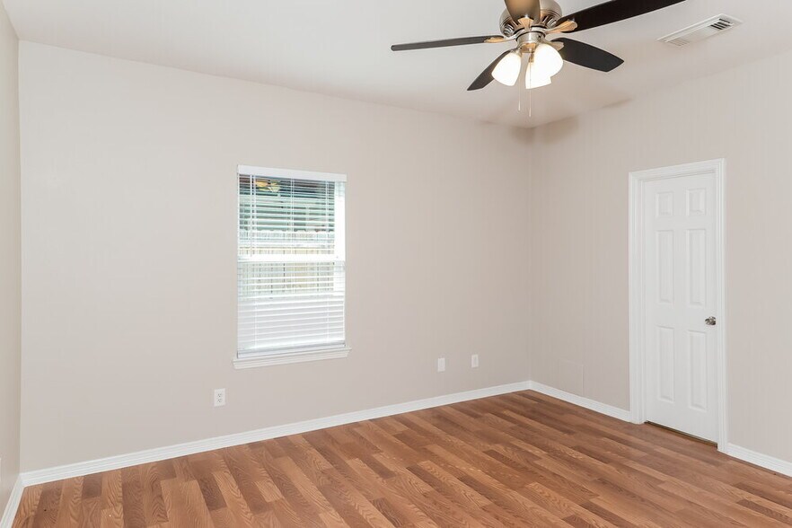 Building Photo - 21319 Sweet Grass Ln