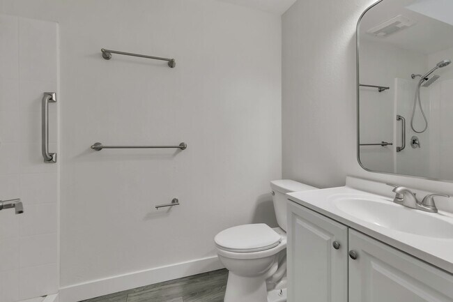 Building Photo - 7143