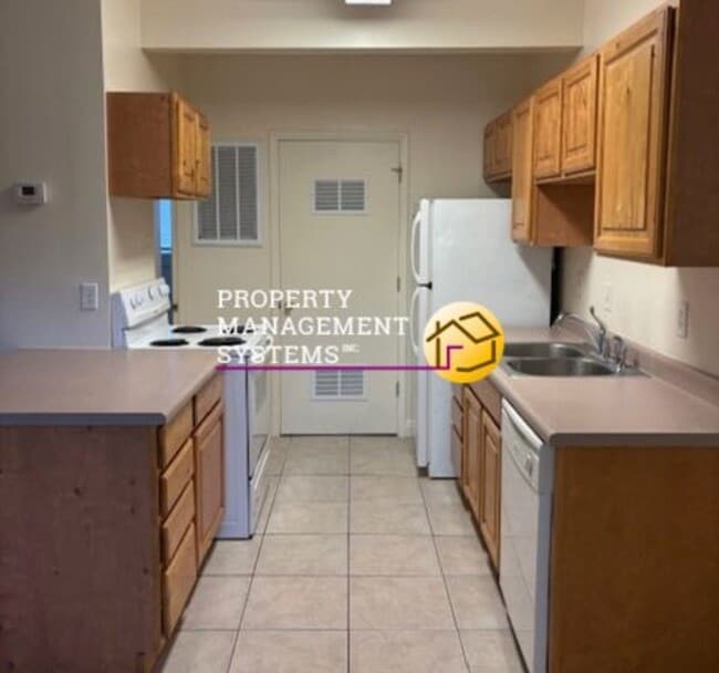 Building Photo - 1 Bedroom Apartment in SLC