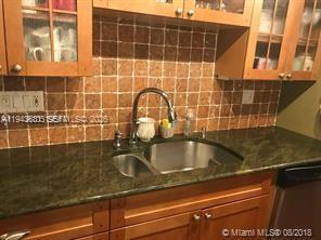 Building Photo - 34 SE 7th Ave