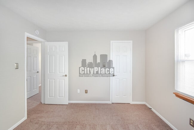 Building Photo - 3126 River Birch Dr