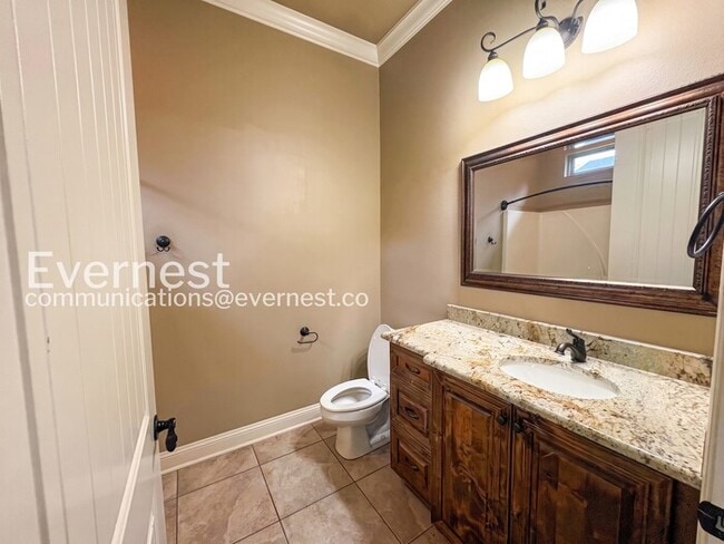 Building Photo - Welcome to this elegant 4-bedroom, 5-bathroom home in desirable Hurricane Lake Estates with Pool ...