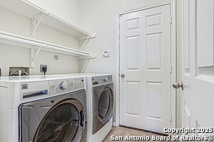 Building Photo - 526 Parkmont Ct