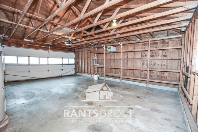 Building Photo - Charming 3 Bedroom Rambler in Great Lacey Location — Apply Today