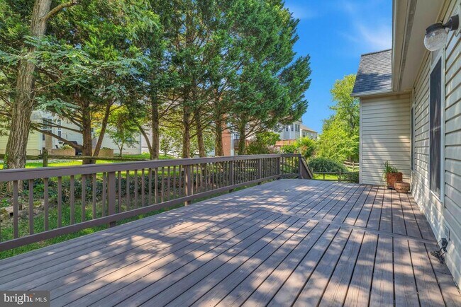 Building Photo - 46855 Willowood Pl