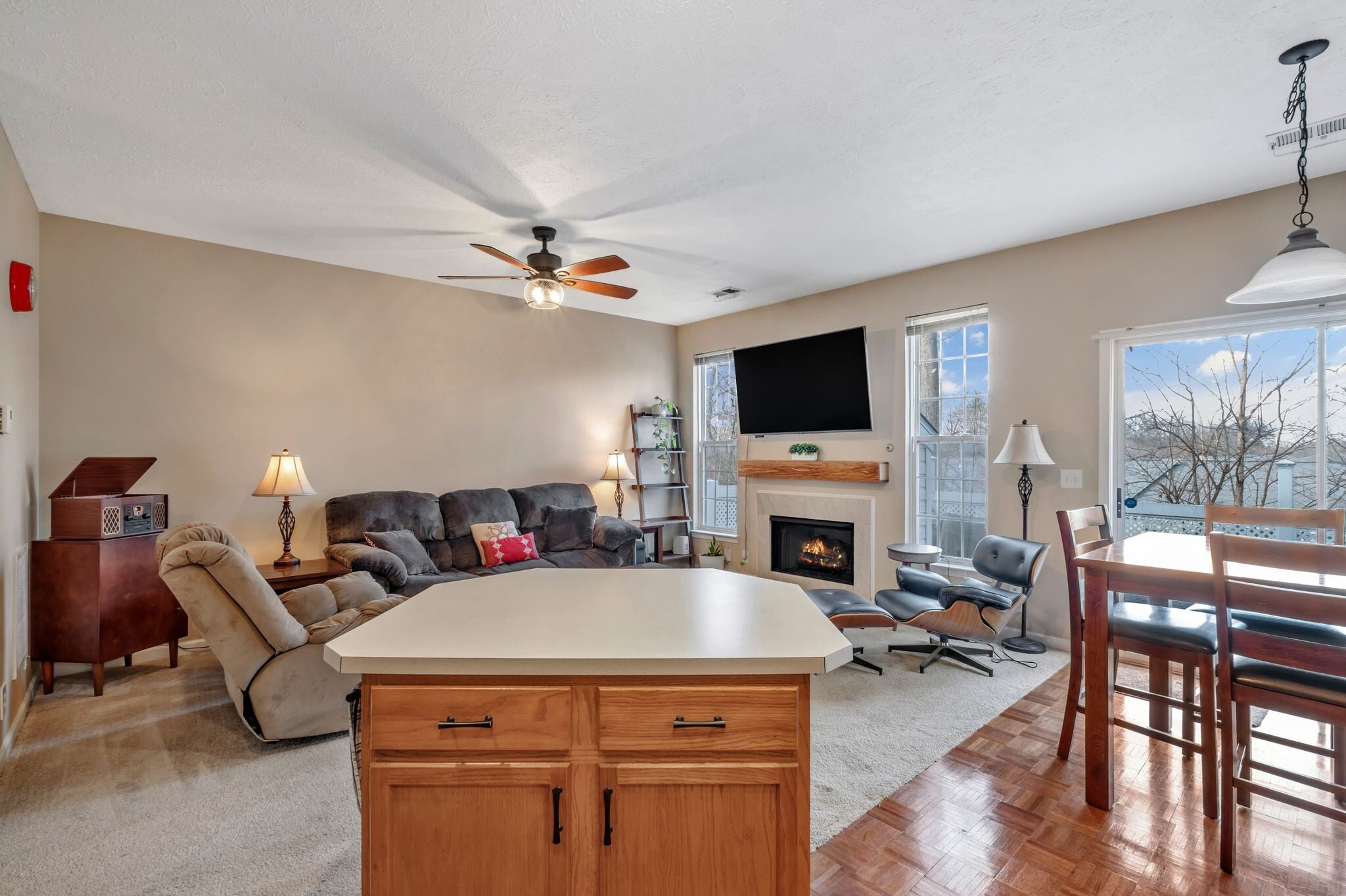 Building Photo - 1345 Bell Rd