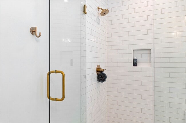 Building Photo - 9013 Stern Aly