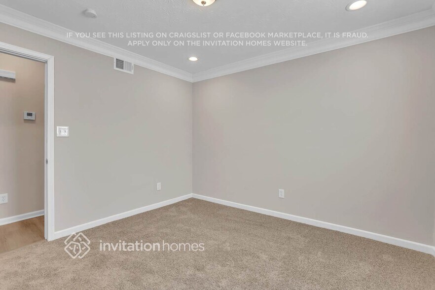 Building Photo - 3742 Saddle Ridge Dr SW