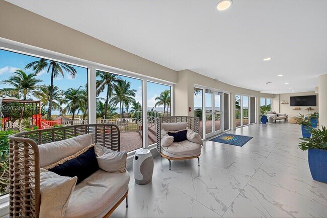 Building Photo - 710 N Ocean Blvd