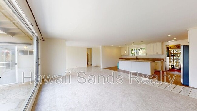 Building Photo - 366 Poipu Dr