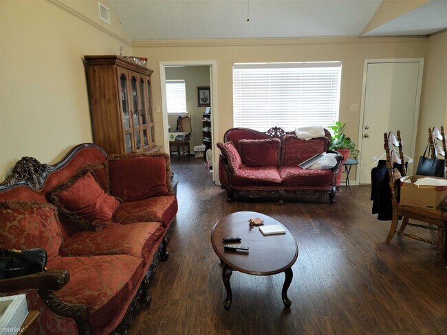 Building Photo - 3 br, 2 bath House - 3900 Windwood Cir