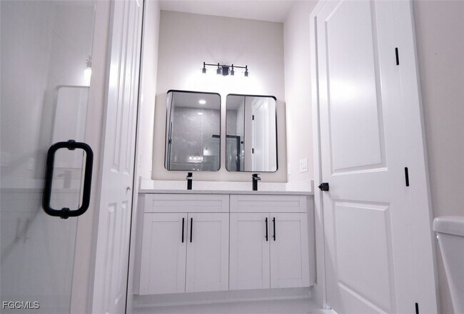 Building Photo - 217 Greenbriar Blvd