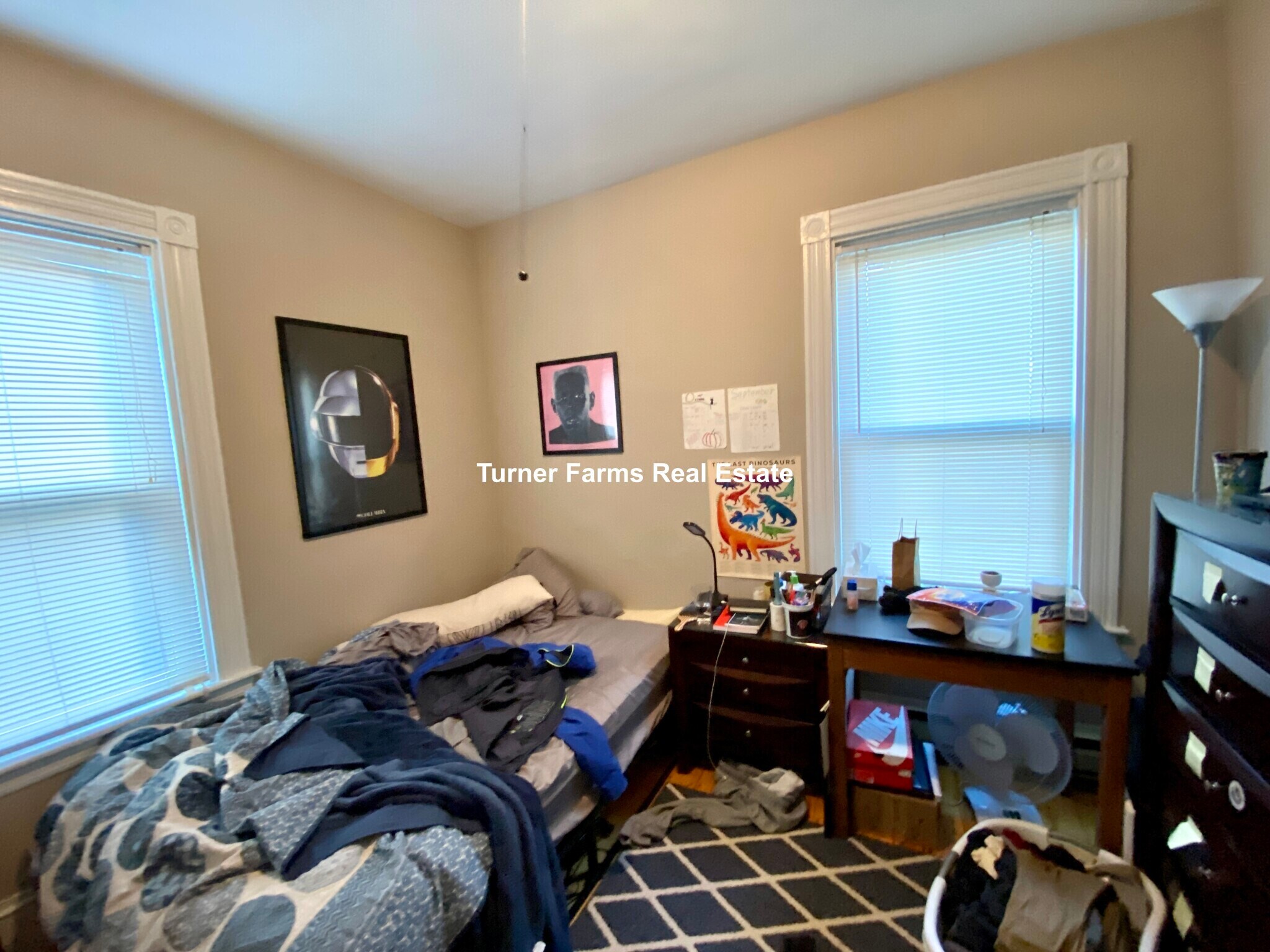 Building Photo - 13 Sachem St