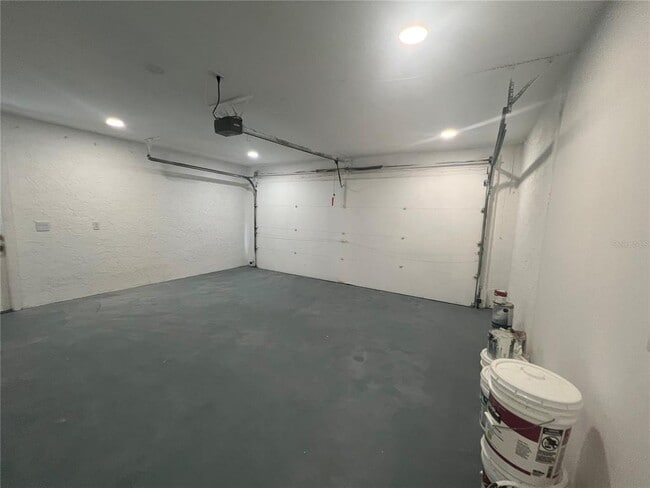 Building Photo - 22472 Tennyson Ave
