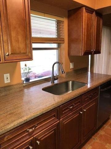 Building Photo - 631 Linnet Cir