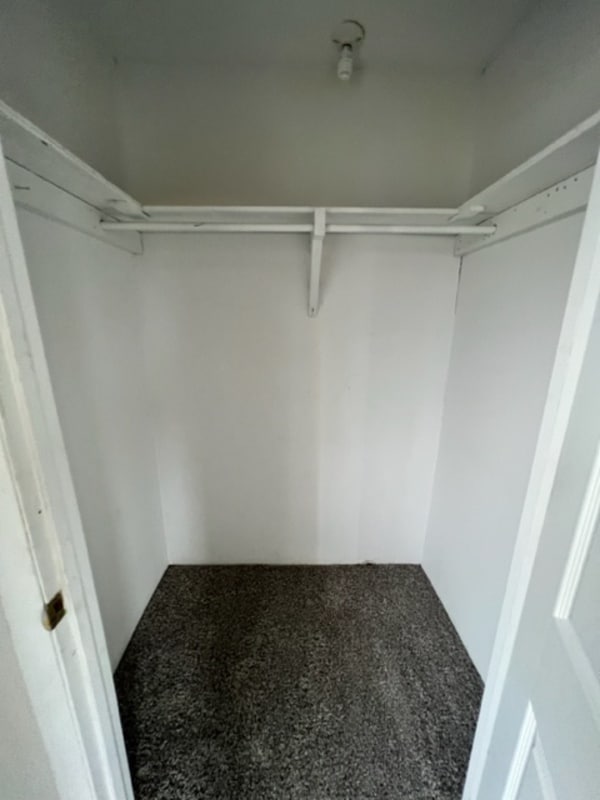 Building Photo - 206 S 4th St