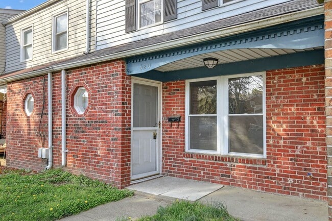 Building Photo - Updated 3BR Home in Virginia Beach with Modern Finishes & Prime Location