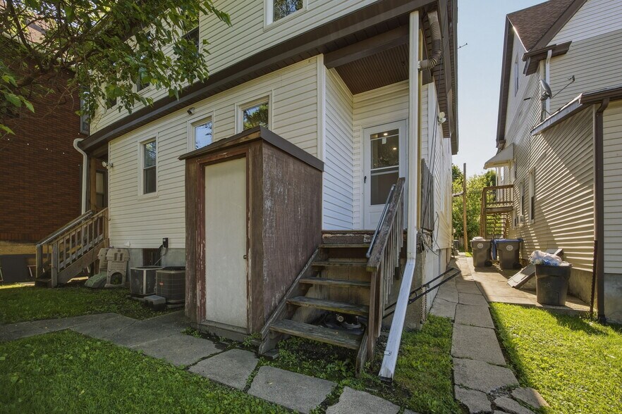 Building Photo - 712 Herron Ave