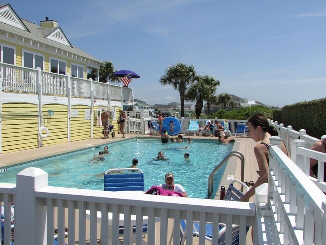 Building Photo - 3 Bedroom 2 Bathroom with a  Bonus Room  House in Winding River Plantation