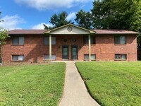 Building Photo - Duplex with Three Large Bedrooms and Two F...