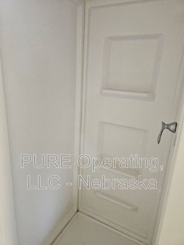 Building Photo - 1618 S 50th St