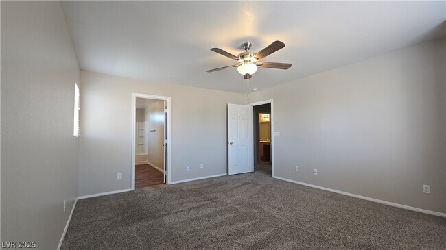 Building Photo - 2920 Bridleton Ave