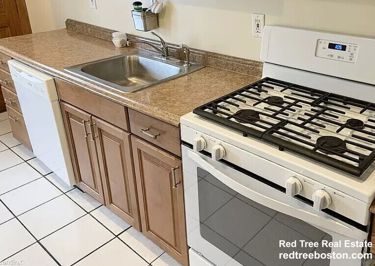 Building Photo - 27 S Crescent Circuit