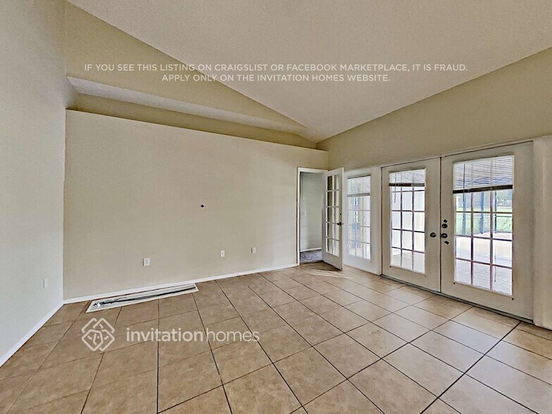 Building Photo - 13531 2nd Ave NE